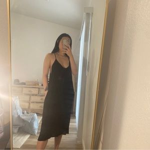 Black MIDI Flowy Dress with Pockets